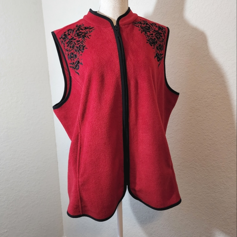NWT Susan Graver Fleece Embroidered Beads Sleeveless Vest